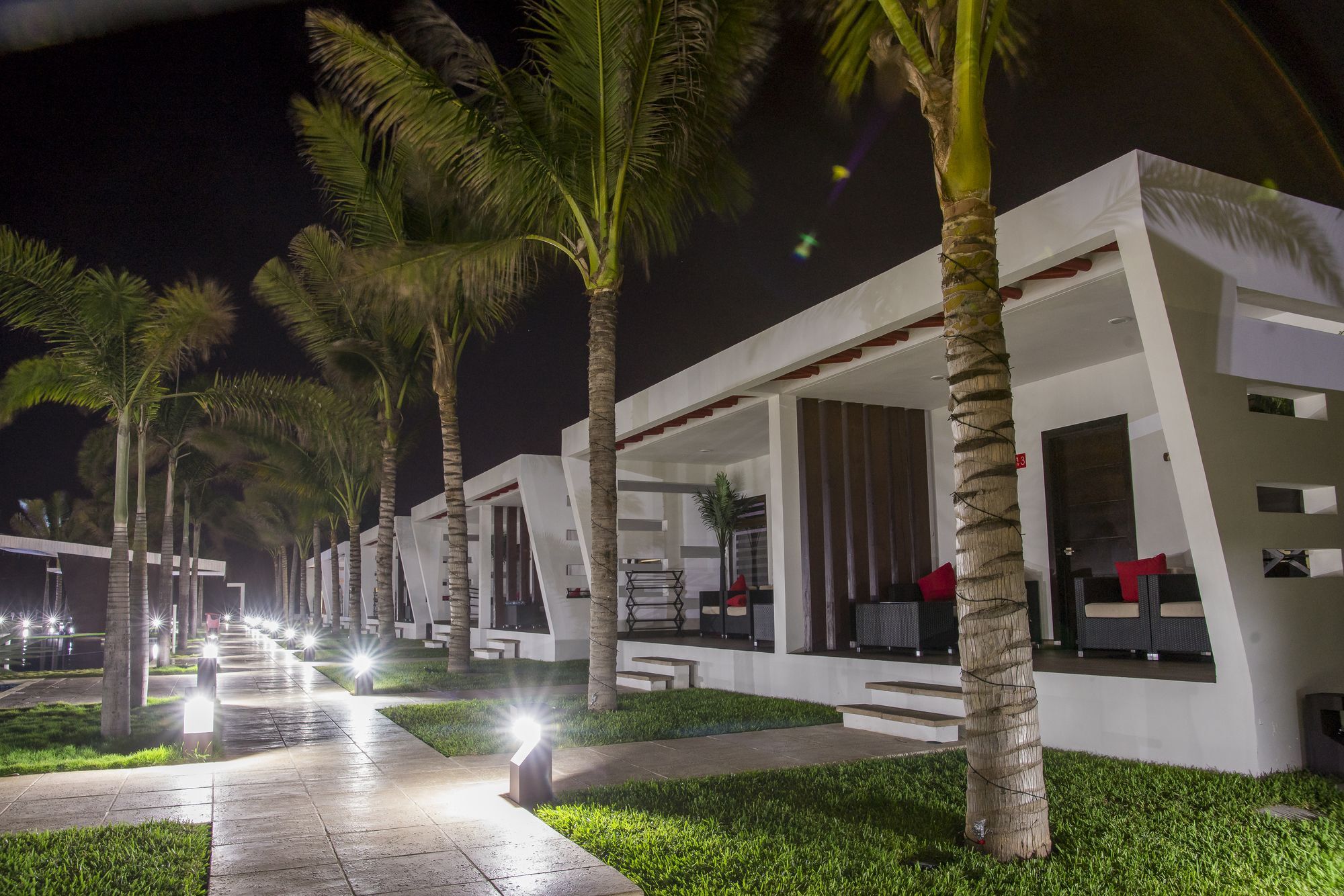 Hotel El Faro Monterrico Exterior photo